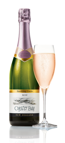 Oyster bay sparkling rose with glass cropped
